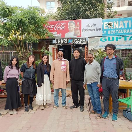 The Gupta Guest House ブッダガヤ エクステリア 写真