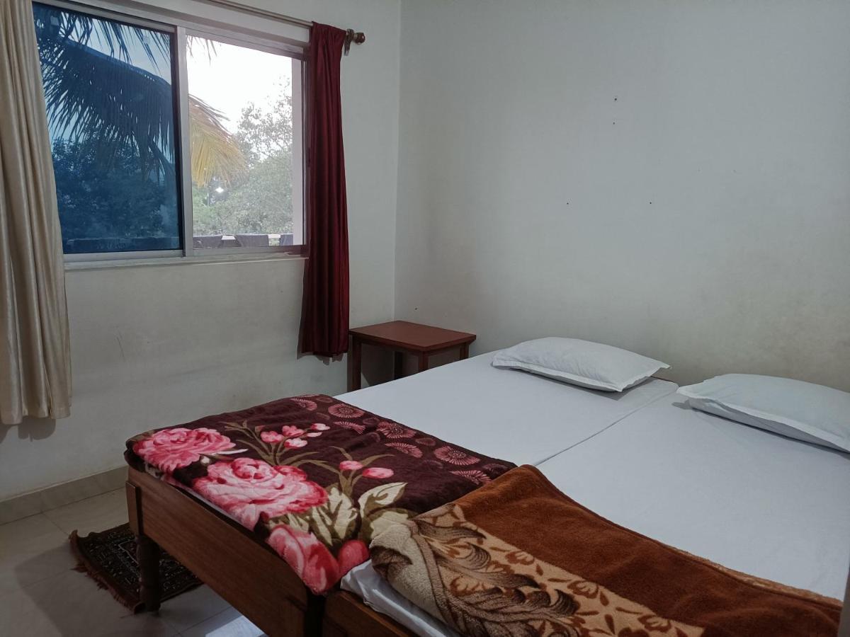 The Gupta Guest House ブッダガヤ エクステリア 写真